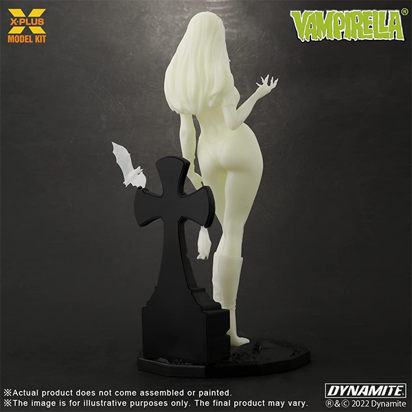 X-Plus Dynamite Vampirella Glow 1/8 Scale Plastic Model Kit